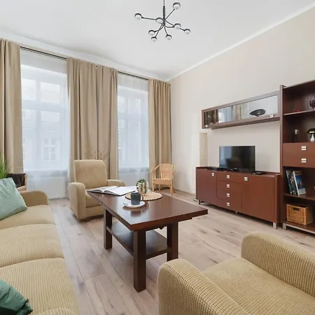 Komfortowy Apartament Blisko Rzeki We Wroclawiu Z Biurkiem I Wanna By Renters *