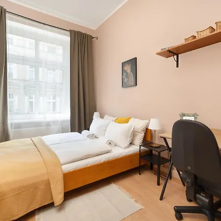 Apartamento Komfortowy Apartament Blisko Rzeki We Wroclawiu Z Biurkiem I Wanna By Renters